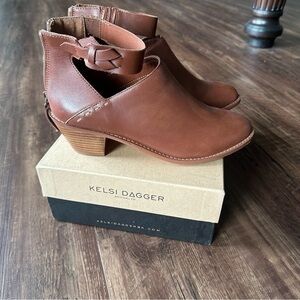 Kelsi Dagger mahogany burnished vacchetta leather booties/ankle boots - size 10